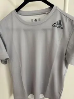 adidas グレー Tシャツ 3本ライン