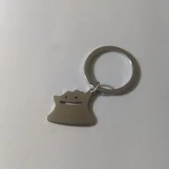 ポケモン　メタモン キーホルダー メタル製