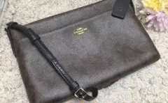 COACH シグネチャー ショルダーバッグ