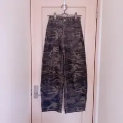 レディース デニムパンツ 迷彩のサムネイル