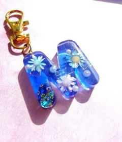 ✧レジン イニシャルМ お花チャーム