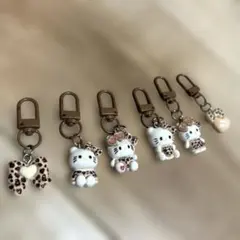 ヒョウ柄キティ　キーホルダー　セット