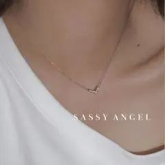 SASSY ANGEL V字モチーフ ネックレス