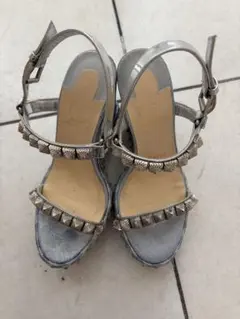 シルバー装飾ウェッジヒールサンダル