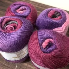 ピンク系グラデーションウールヤーン4玉