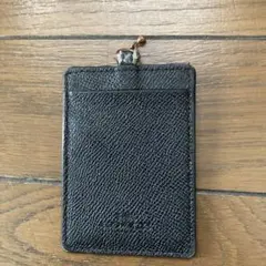 コーチ 黒いレザー パスケース 透明ポケット付き