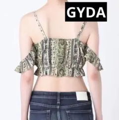 GYDA ショートトップス オフショルのサムネイル
