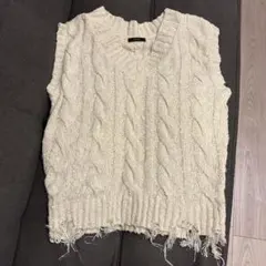 EMODA アイボリー ケーブル編みニットベスト