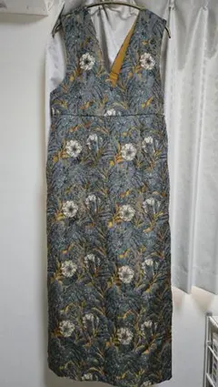 【美品】KBF ジャガードIラインワンピース UMBER 38