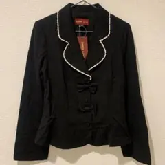 リボン付き黒テーラードジャケット