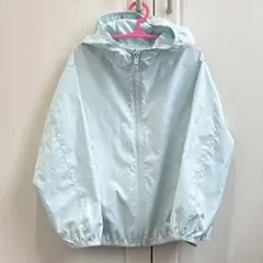 ユニクロ 110ポケッタブルUVパーカー 長袖 60 LIGHT BLUEのサムネイル