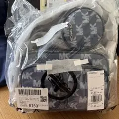 新品！MICHAEL KORS ショルダーバッグ　ネイビー