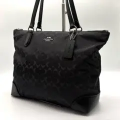 コーチ COACH ジップトートバッグ ブラック シグネチャー　通勤通学のサムネイル