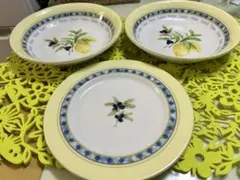ロイヤルドルトン　CARMINA 23cm皿1枚　23.5 cm 深皿2枚セットのサムネイル