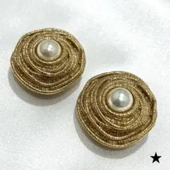 クリスチャン ディオール フェイクパール イヤリング ゴールド