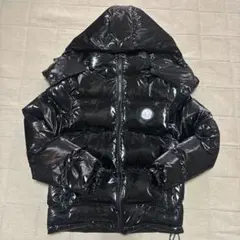 trapstar 光沢ブラック　ダウンジャケット Trapstar ダウンジャケット ブラック 光沢 フード付き Mサイズ