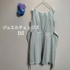 ジュエルチェンジズ ノースリーブ膝丈ドレス【S】ワンピース パーティ 結婚式のサムネイル