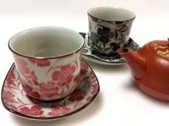 花柄湯飲み 2個(赤黒)と急須のセット