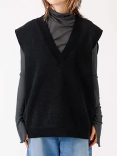 冬物セール！新品タグ付き！abahouse　モールニットベスト　ブラック