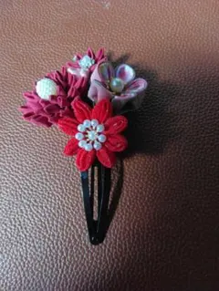 和風花モチーフヘアクリップ