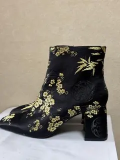 ZARAアンクルブーツのサムネイル