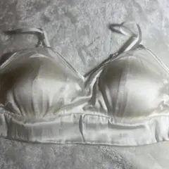 sue ワイヤレスブラ　アンティローザ