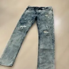 Rings. ダメージ加工 グレー ストレートデニムパンツ