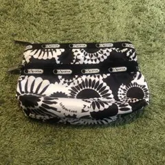 LeSportsac モノクロ花柄ポーチ