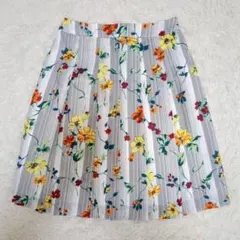 ketty 花柄　ひざ丈　プリーツスカート　シルバー×ホワイト　レトロ感　3のサムネイル