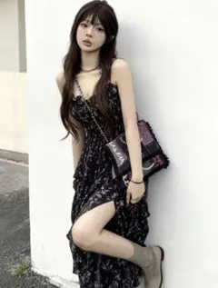 SHEIN シーイン 花柄 キャミワンピース 黒