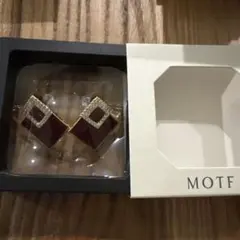 MOTF スクエアモチーフ ピアス