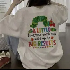 ライトグレーはらぺこあおむし半袖Tシャツ