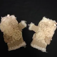 コンペイトウノミツ★手編みミトン　ベージュ