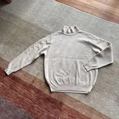 美品スタジオクリップ　袖レースセーター　アイボリー色