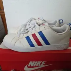 adidas スニーカー ホワイト レッド ブルーのサムネイル