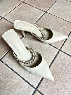ZARA　チェーンストラップ　ミュール　ポインテッドトゥ