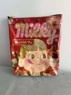 ハンドメイド　ミルキー苺のパルフェ ポーチのサムネイル
