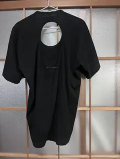 オープンバック 黒 Tシャツ 半袖のサムネイル