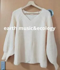 earth music&ecology★アイボリー Vネック ニット セーター