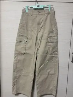 GU ベージュ カーゴパンツ Mサイズ