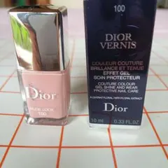 Dior ヴェルニ 100 ヌードルック ネイルカラーのサムネイル