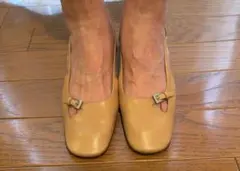 PRADA ベージュ バックストラップパンプスのサムネイル
