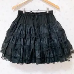 チュールスカート　パニエ　ブラック　黒色　ボリューム　コスプレ　ハロウィンのサムネイル