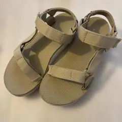 Teva ベージュ スポーツサンダル プラットフォーム厚底ラーク - メルカリ