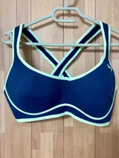Under Armour 75C スポーツブラ
