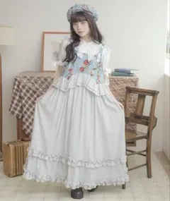 クティールとレトロ ゴブランドッキングフリルリボンジャンパースカート・ベレー帽