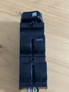 Item thumbnail for item e7ecb4dd-327d-4952-91d4-4efad9f76883