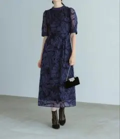 フロッキーデザインIラインドレスのサムネイル