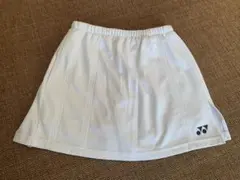 YONEX テニス スコート ホワイト インナーパンツ付きのサムネイル
