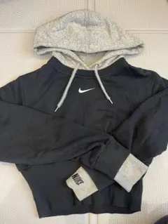 NIKE フード付きクロップドパーカー Mサイズ 黒/グレー